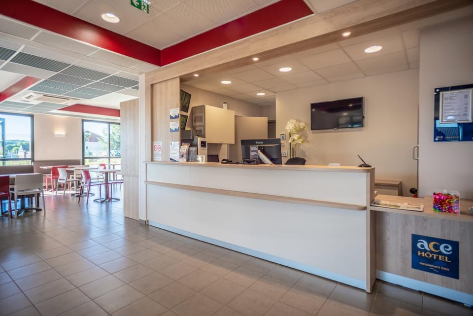 Restaurant/places to eat, Banquet/Function facilities