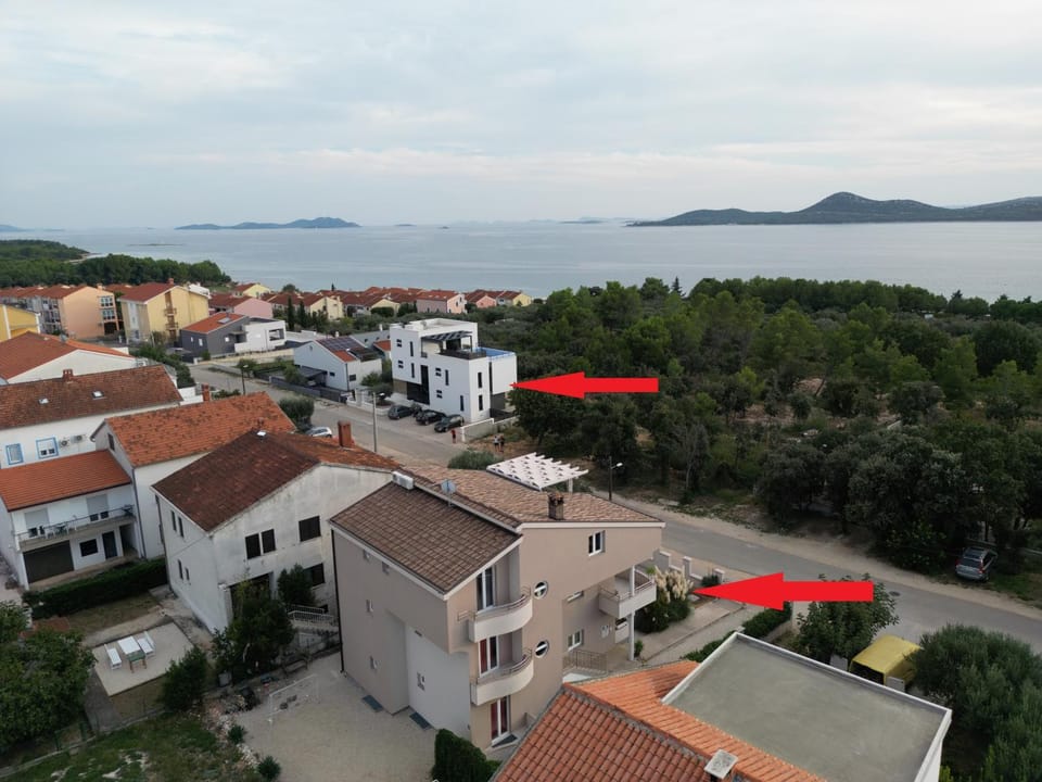 Property building, Neighbourhood, Natural landscape, Bird's eye view, Sea view