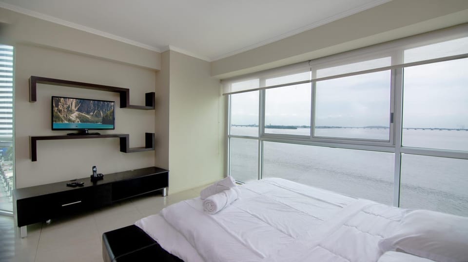 Riverfront I 2, piso 4, suite vista al rio, Puerto Santa Ana, Guayaquil Apartment in Guayaquil