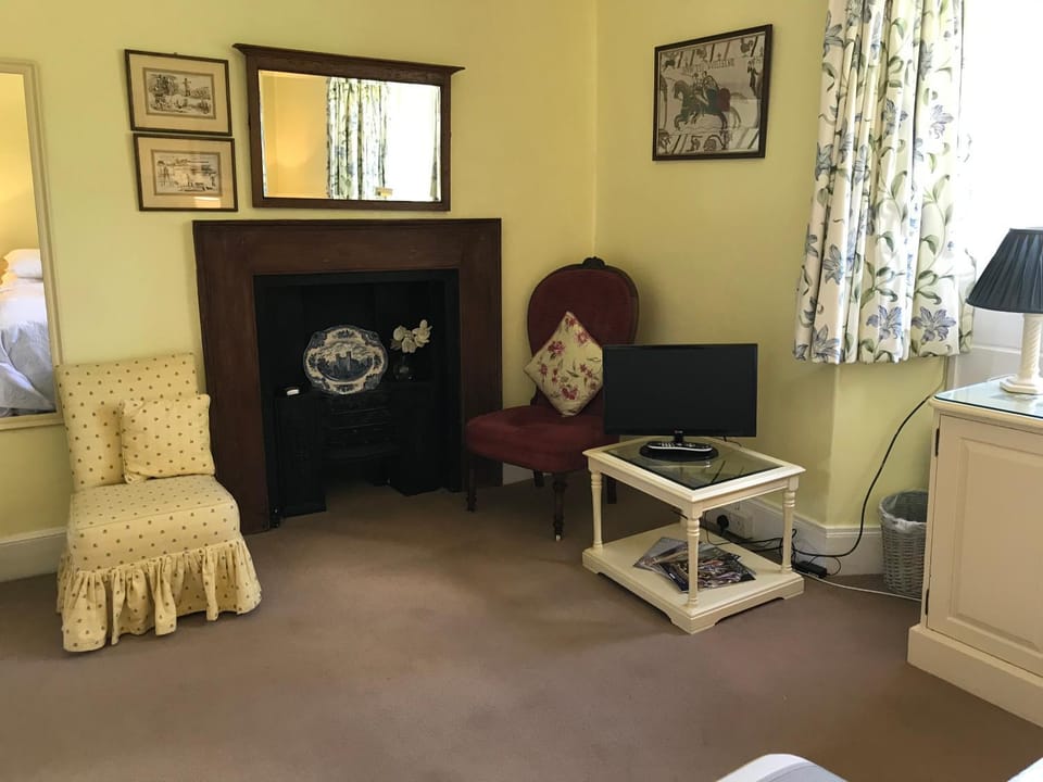 The Manor Farm Alderton Farm Stay in England