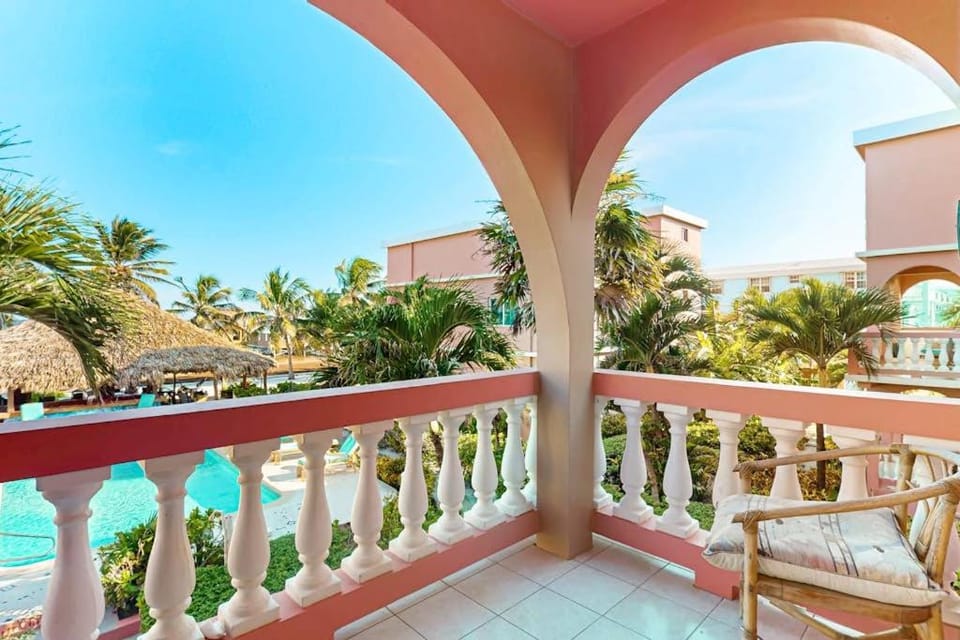 Zinnia @ Caribe Island House in Belize District