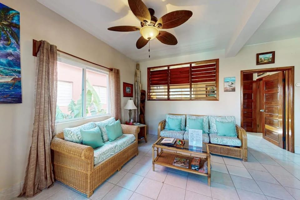 Zinnia @ Caribe Island House in Belize District