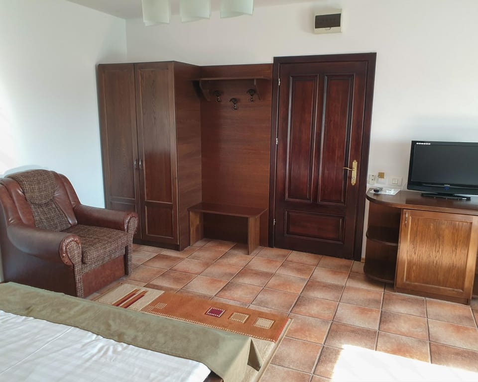 Pension Delta Miraj Bed and Breakfast in Romania
