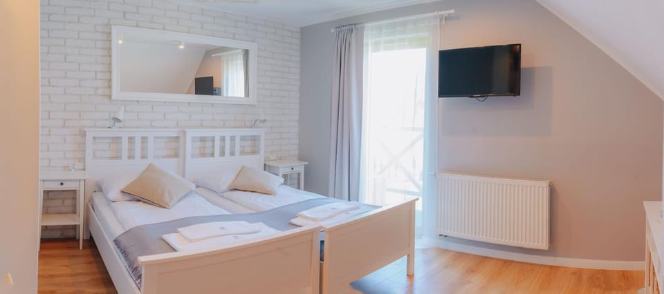 Bed, TV and multimedia