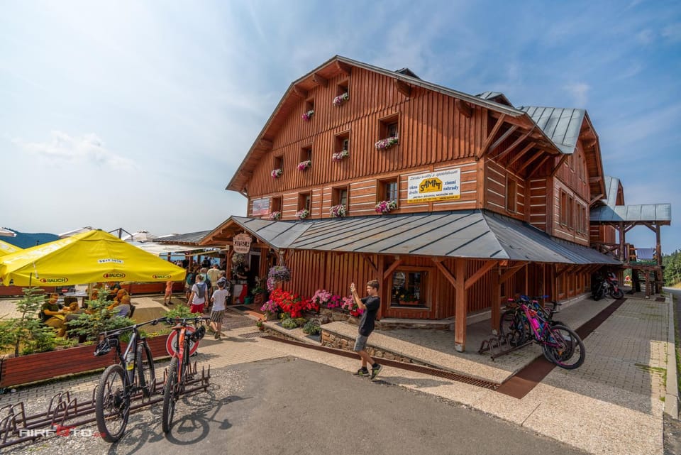 Property building, Restaurant/places to eat, View (from property/room), View (from property/room), Hiking, Hiking, Cycling, Cycling, Swimming pool, Entertainment, Entertainment, Breakfast, Sunrise, Sunset