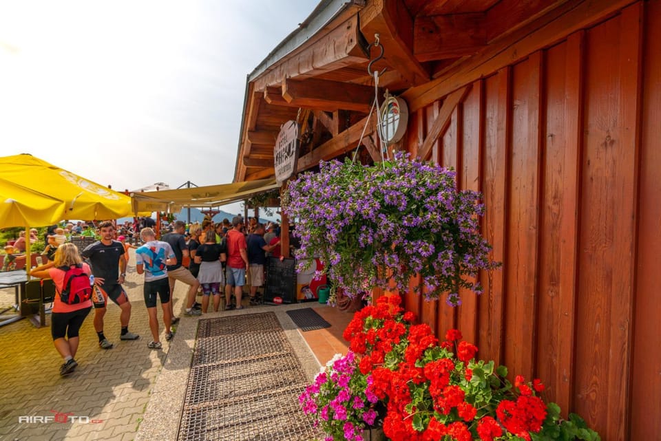 Property building, Restaurant/places to eat, Hiking, Hiking, Cycling, Cycling, Mountain view, Mountain view, Swimming pool, Breakfast, Sunrise, Sunset