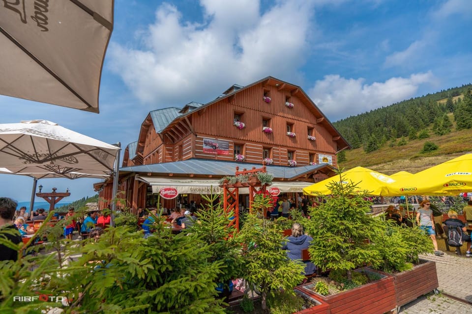 Property building, Restaurant/places to eat, Swimming pool, Breakfast