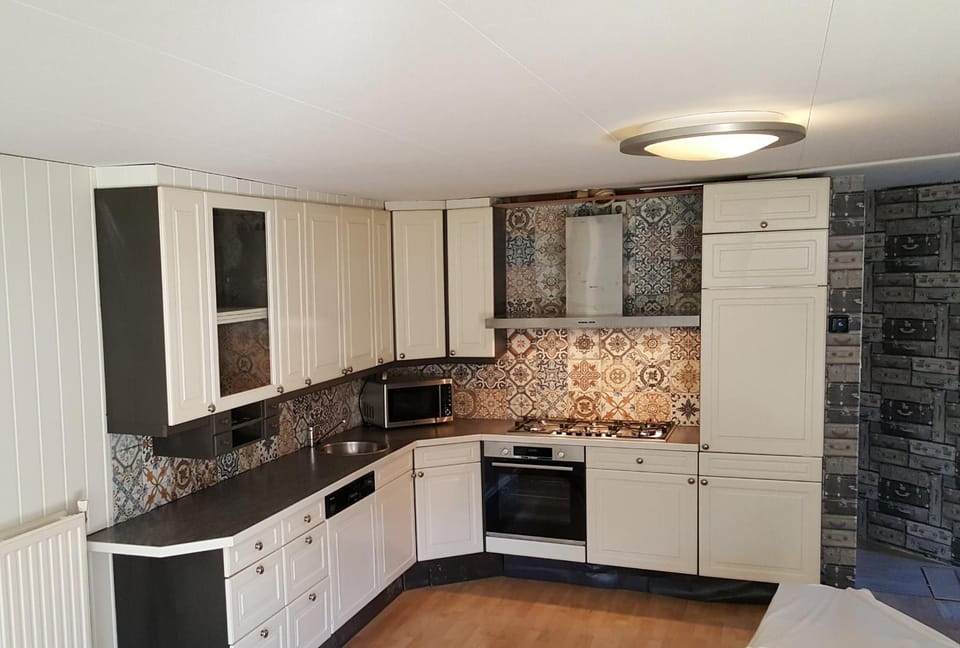 Vinkenhof 6-8 personen, zwembad helaas niet gratis Chalet in North Brabant (province)