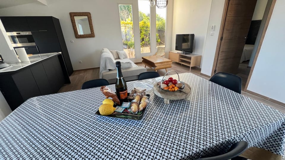 Villa Altea- Lido Marana - piscine privée exclusive - plage à pied - 3 bedrooms house - private swimming pool - beach access on foot Apartment in Corsica