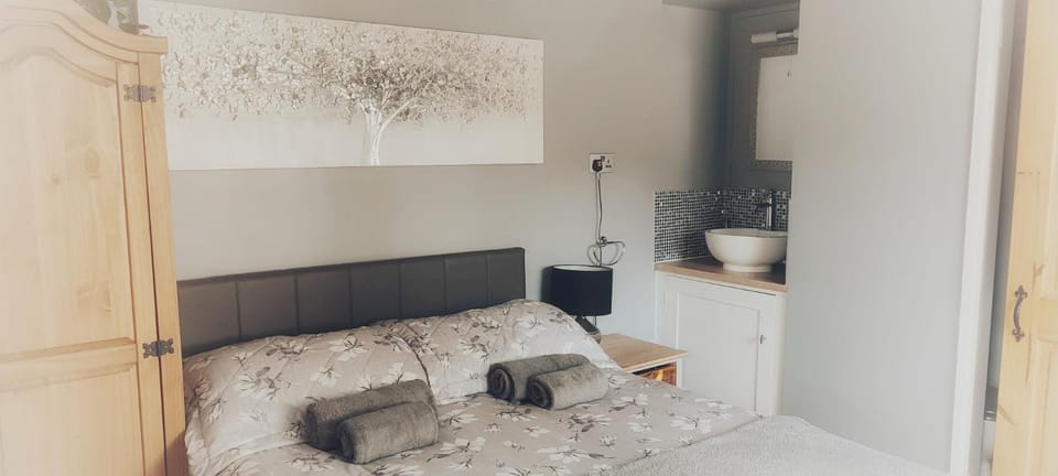 Bed, Photo of the whole room, Bedroom, towels, wardrobe