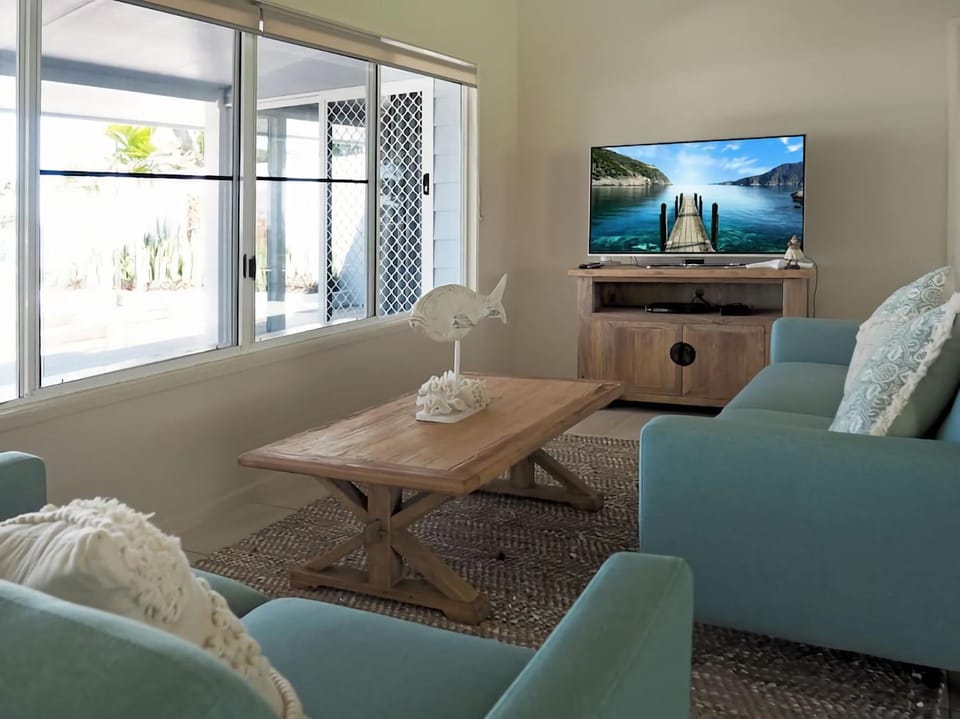 Solace Dream Beachfront Escape House in Dunk