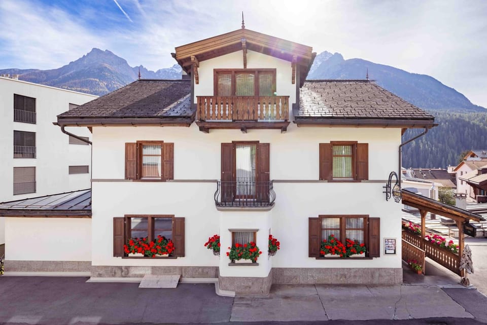 Garni Alpenrose - Grusaida Inn in Canton of Grisons