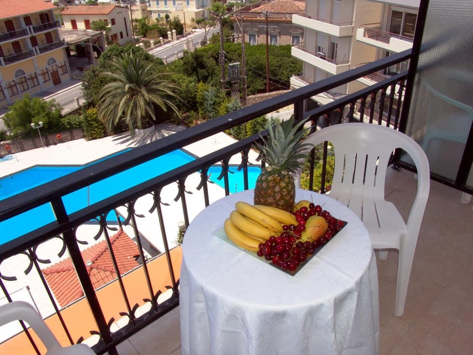 View (from property/room), Balcony/Terrace, Swimming pool