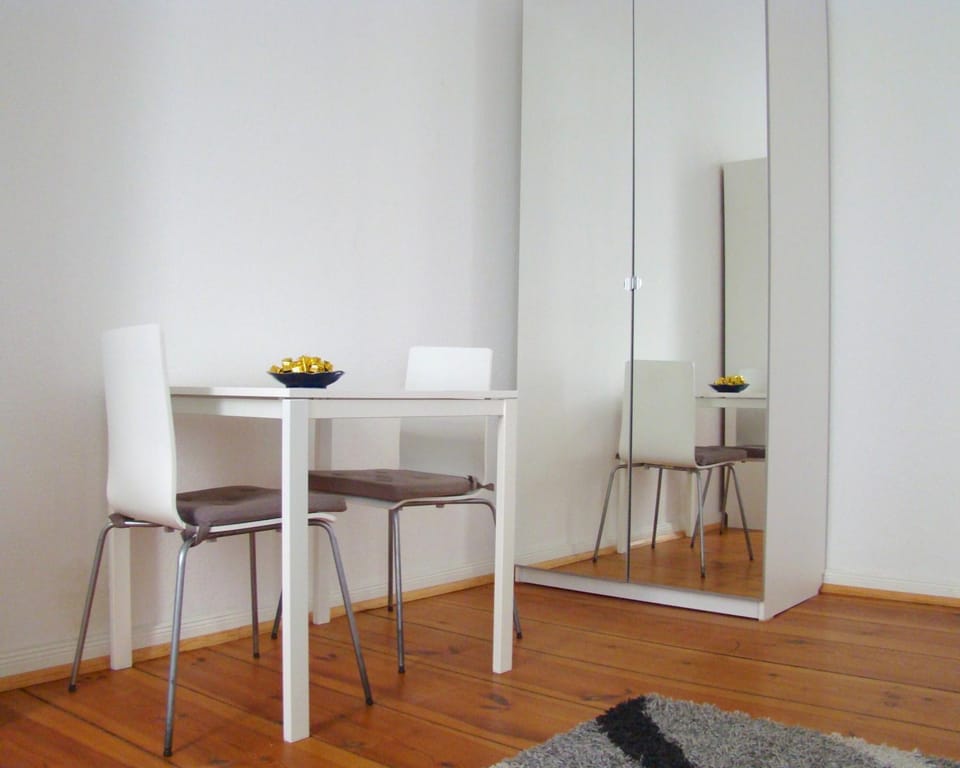 Bedroom, hair dresser, wardrobe
