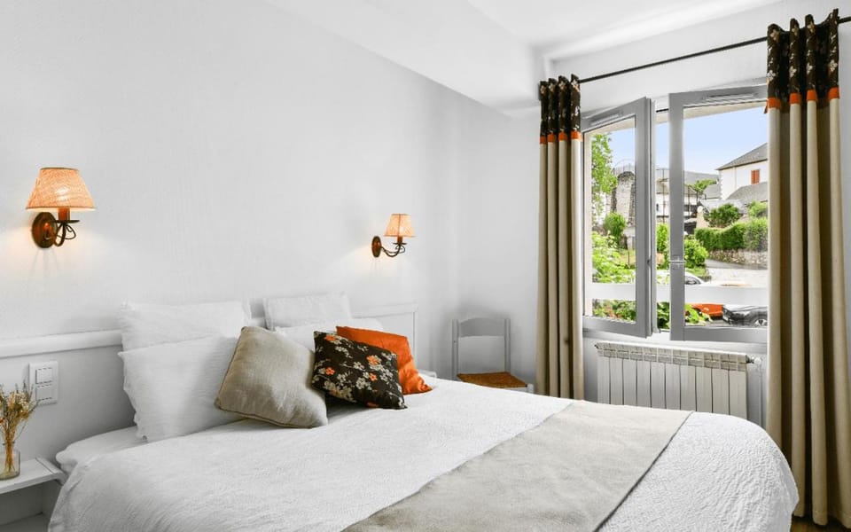 Logis Hôtel Etchemaïté Hotel in Navarre