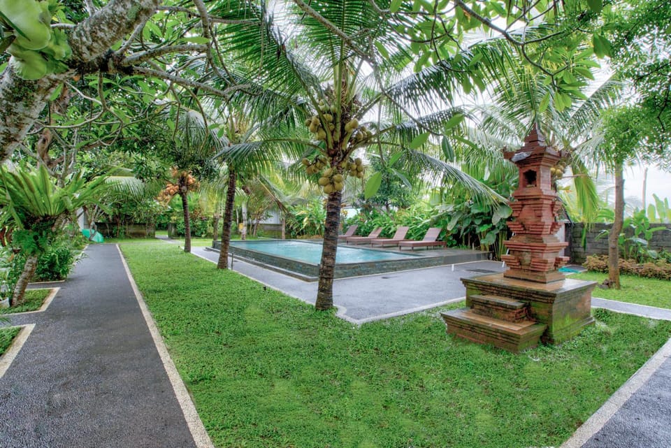 Garden, Pool view