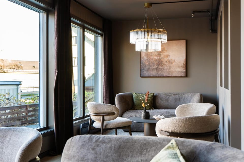 Lounge or bar