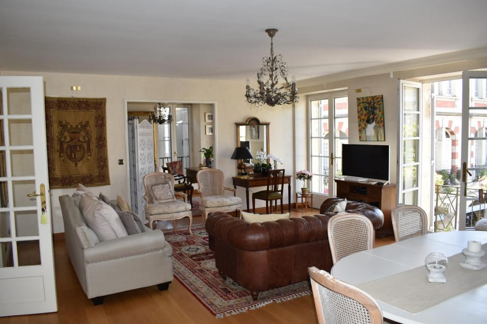 Living room, Seating area