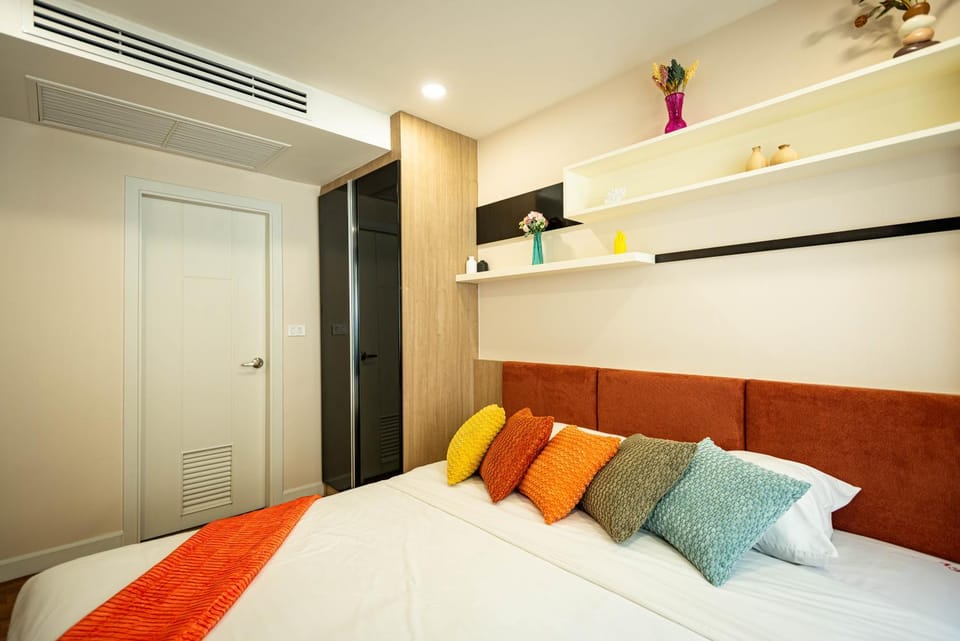 Bed, Photo of the whole room, Bedroom, wardrobe, air conditioner