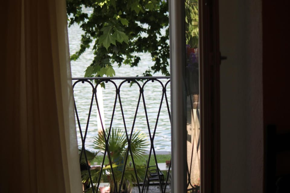 Osteria Battello Bed and Breakfast in Canton of Ticino
