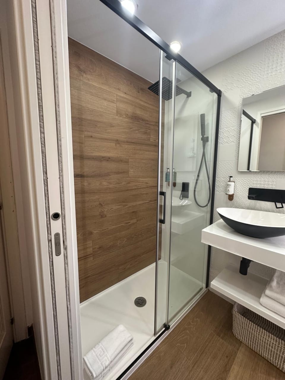 Hostal San Fernando Bed and Breakfast in Santander