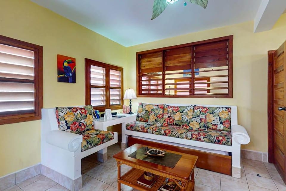 Hibiscus @ Caribe Island House in Belize District