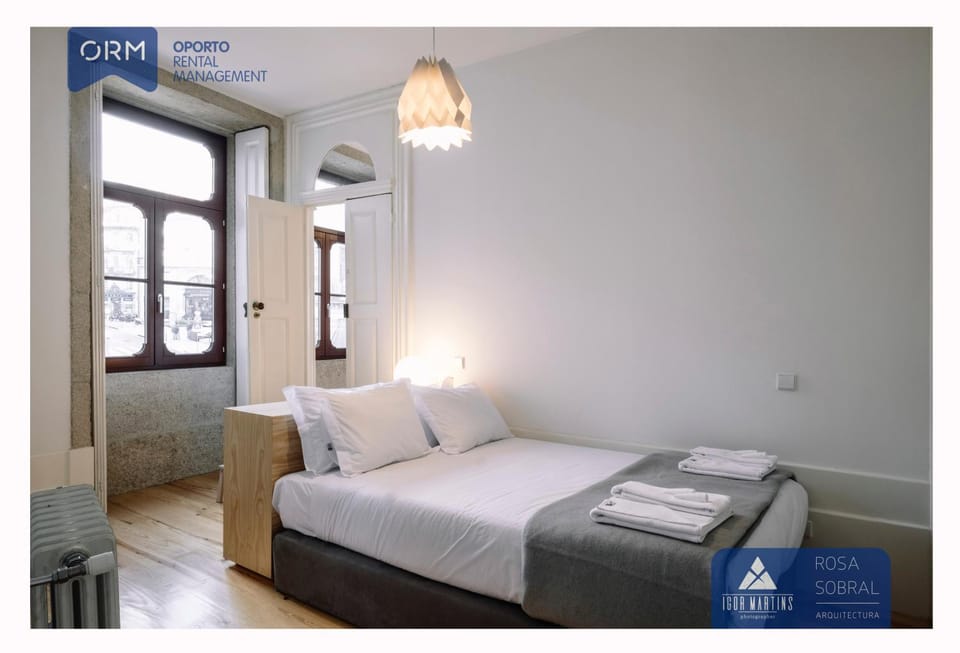 Bed, Bedroom, City view