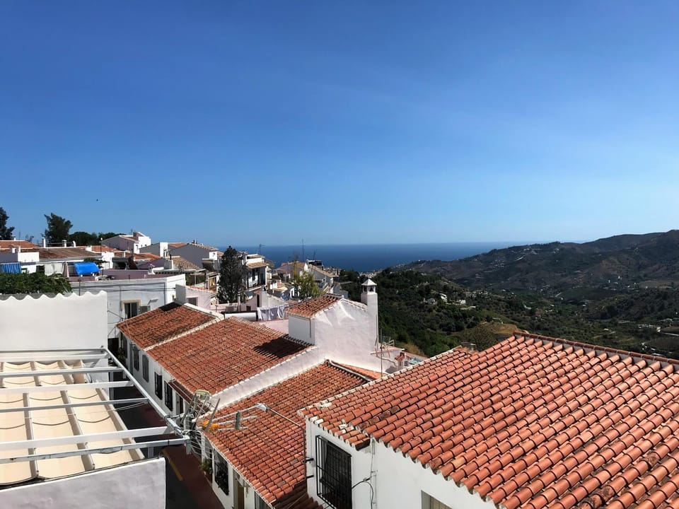 City view, Sea view, Street view