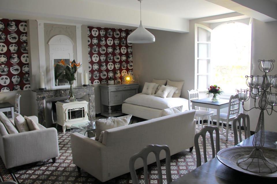 Communal lounge/ TV room