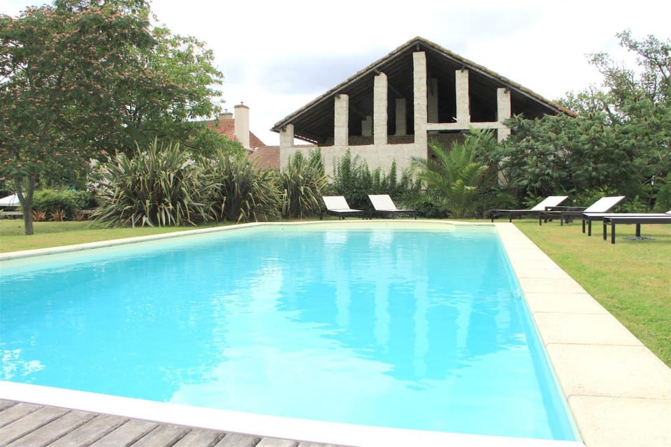 Swimming pool, Swimming pool