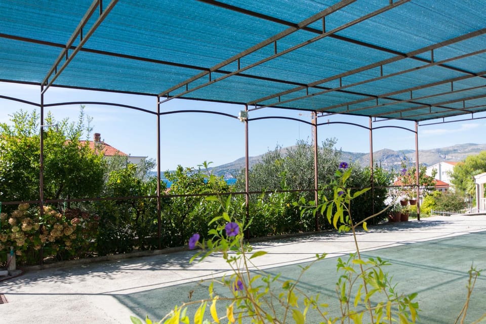 Apartmani Žana Bed and Breakfast in Okrug Gornji