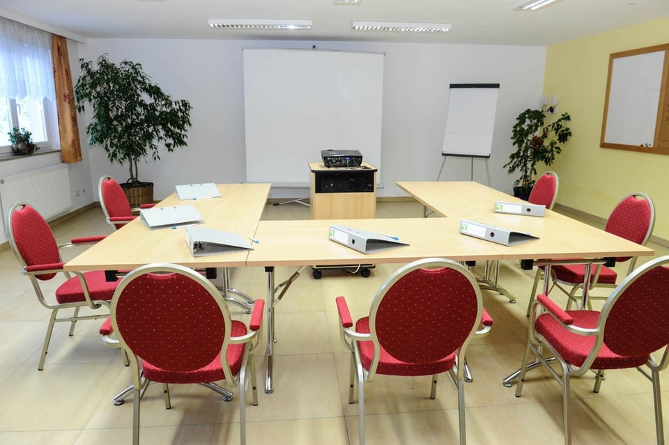 Meeting/conference room