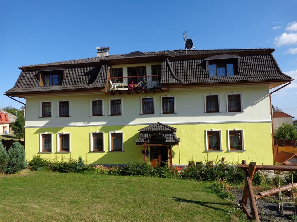 Property building, Day
