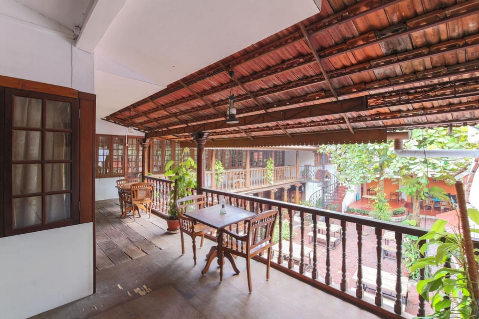 Rossitta Wood Castle Bed and Breakfast in Kochi