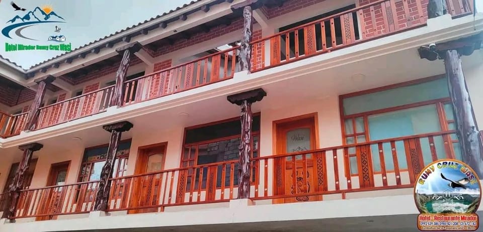 Property building, Day, Balcony/Terrace