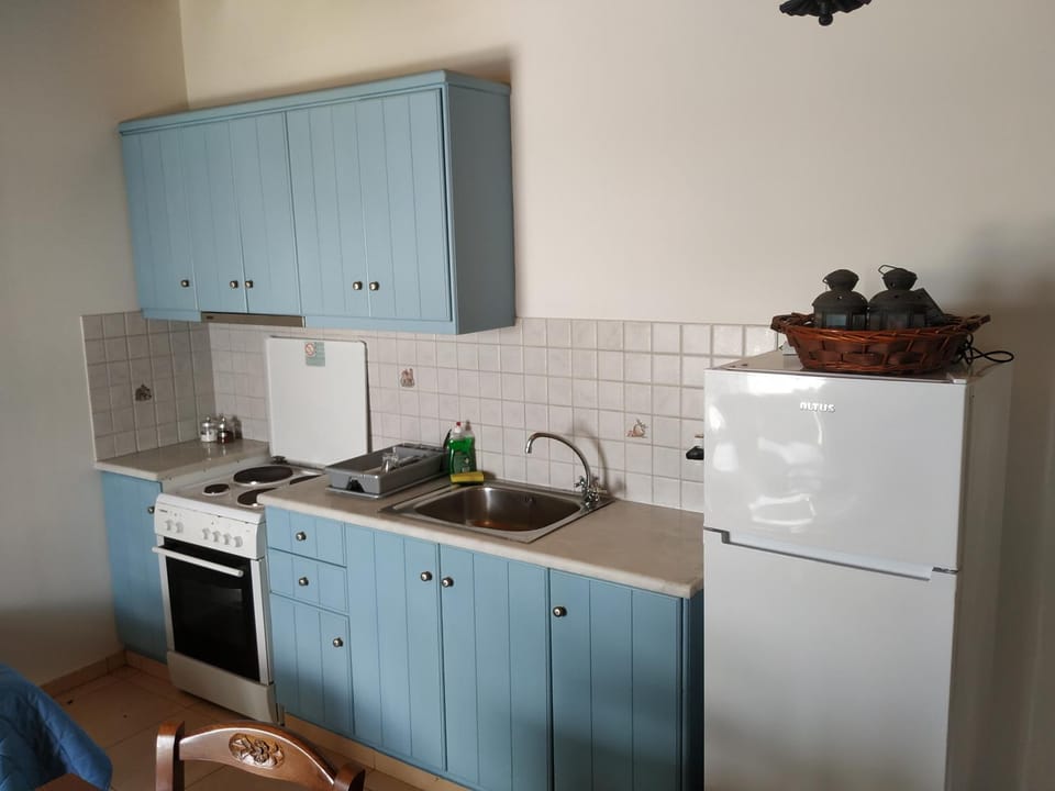 Kitchen or kitchenette, pet friendly, stove