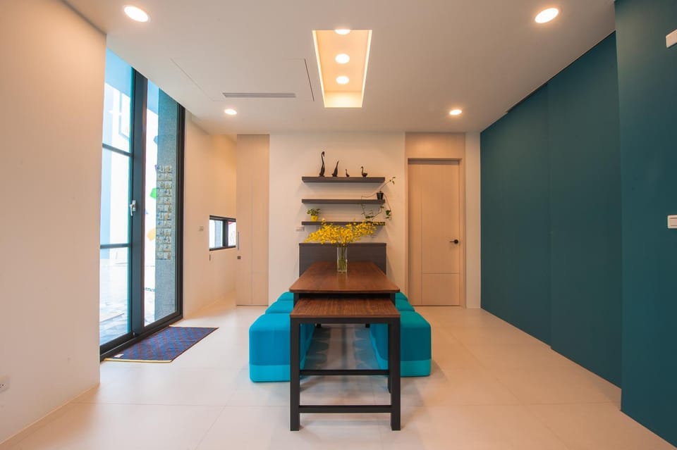 Communal lounge/ TV room, Lounge or bar