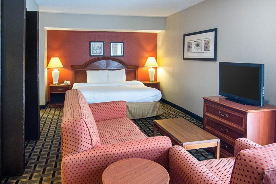 Communal lounge/ TV room, Bed