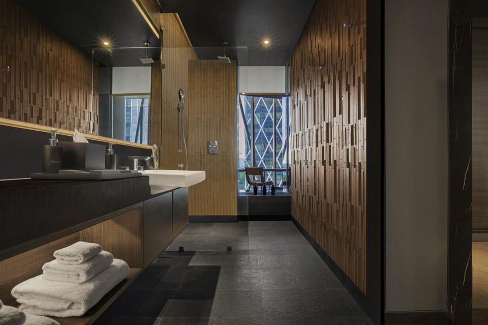 Bathroom, towels