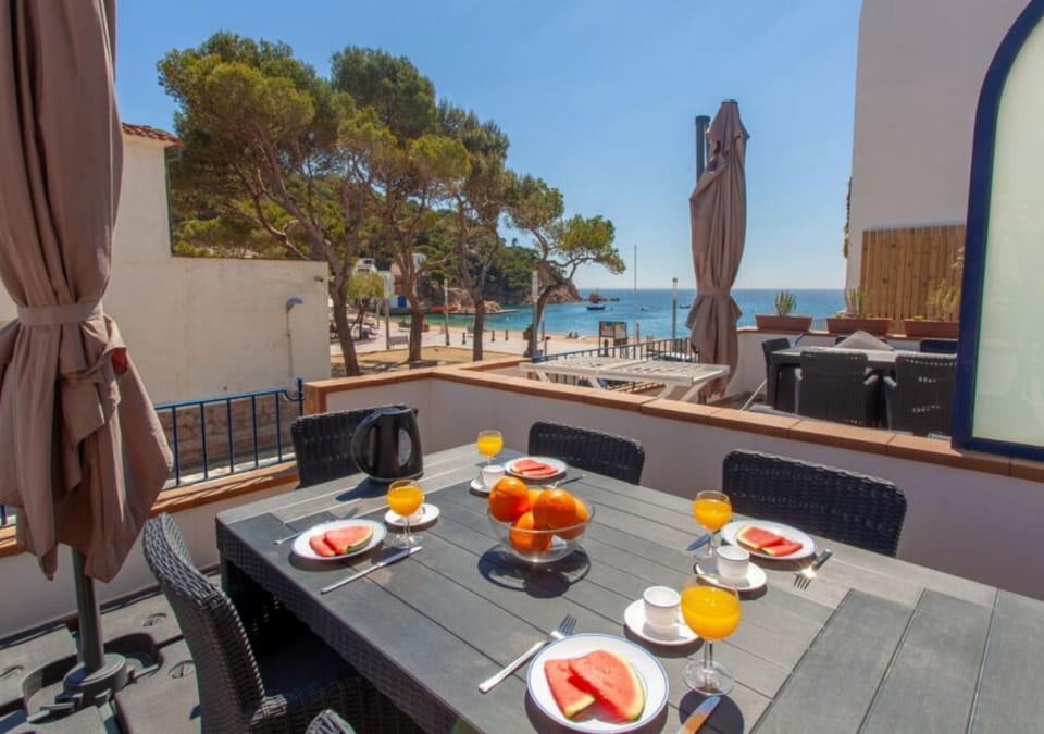 Day, Natural landscape, View (from property/room), Balcony/Terrace, Balcony/Terrace, Beach, Food, Sea view, Breakfast