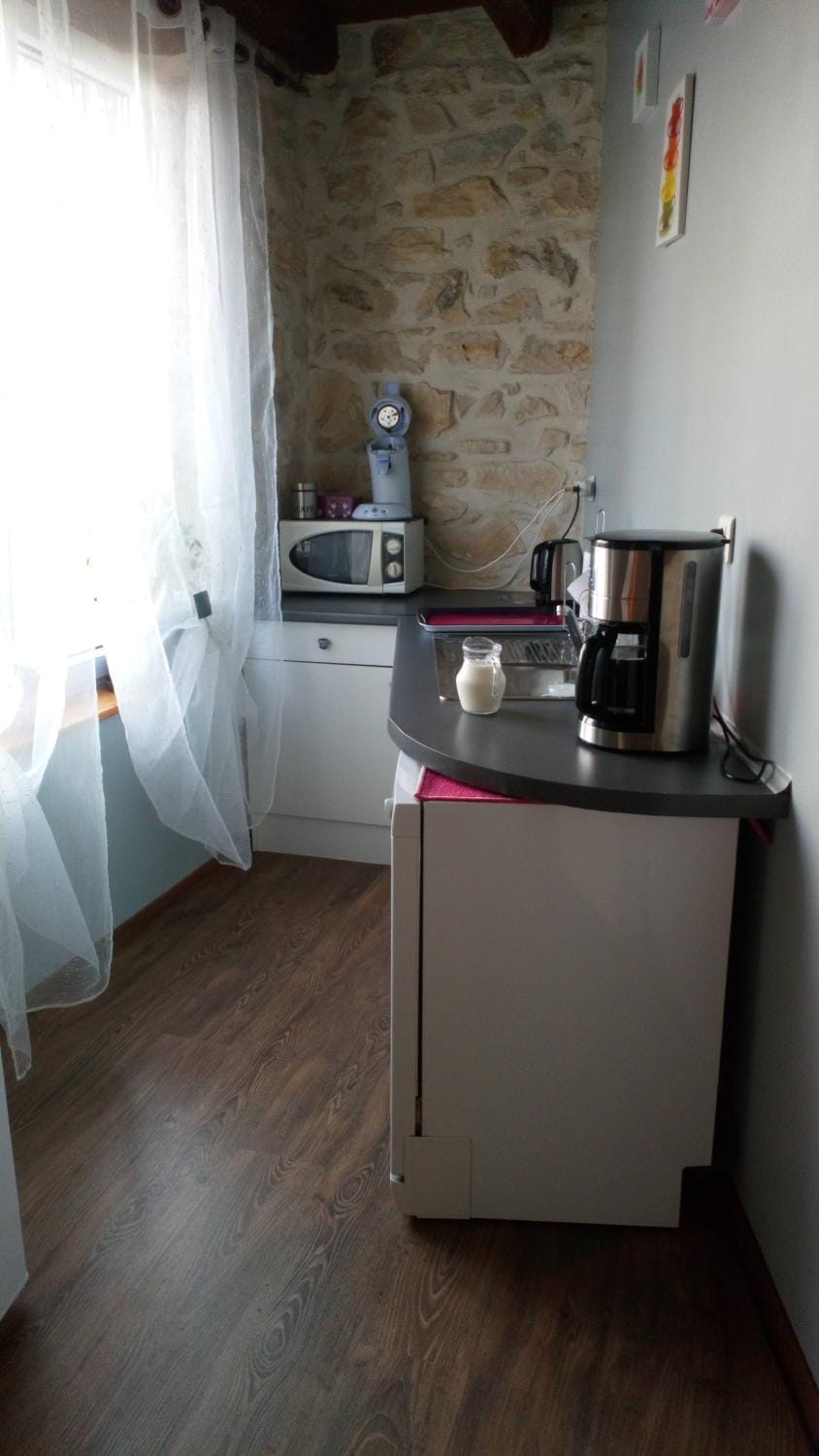 Kitchen or kitchenette