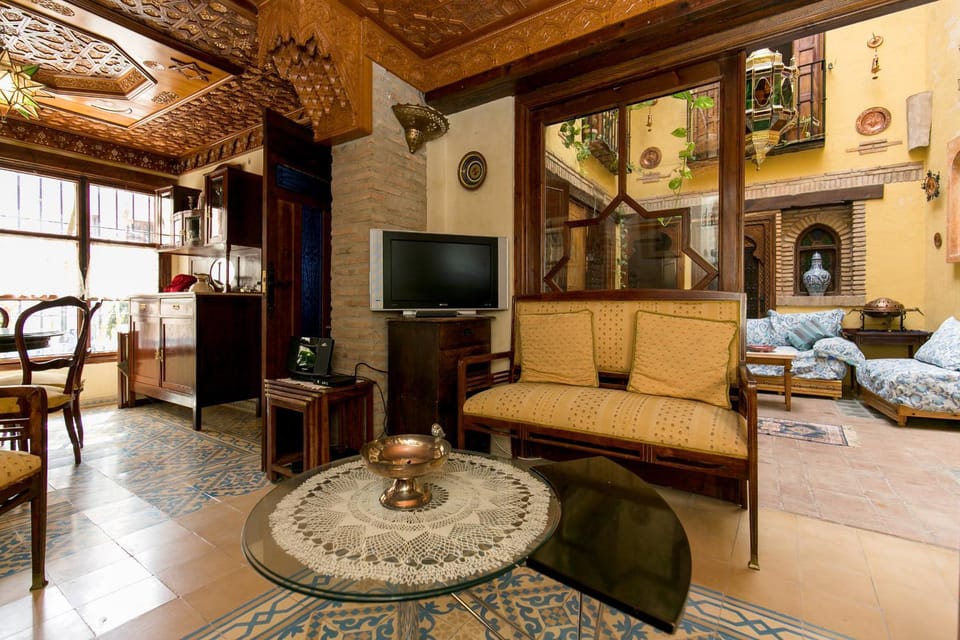 Communal lounge/ TV room, Lounge or bar