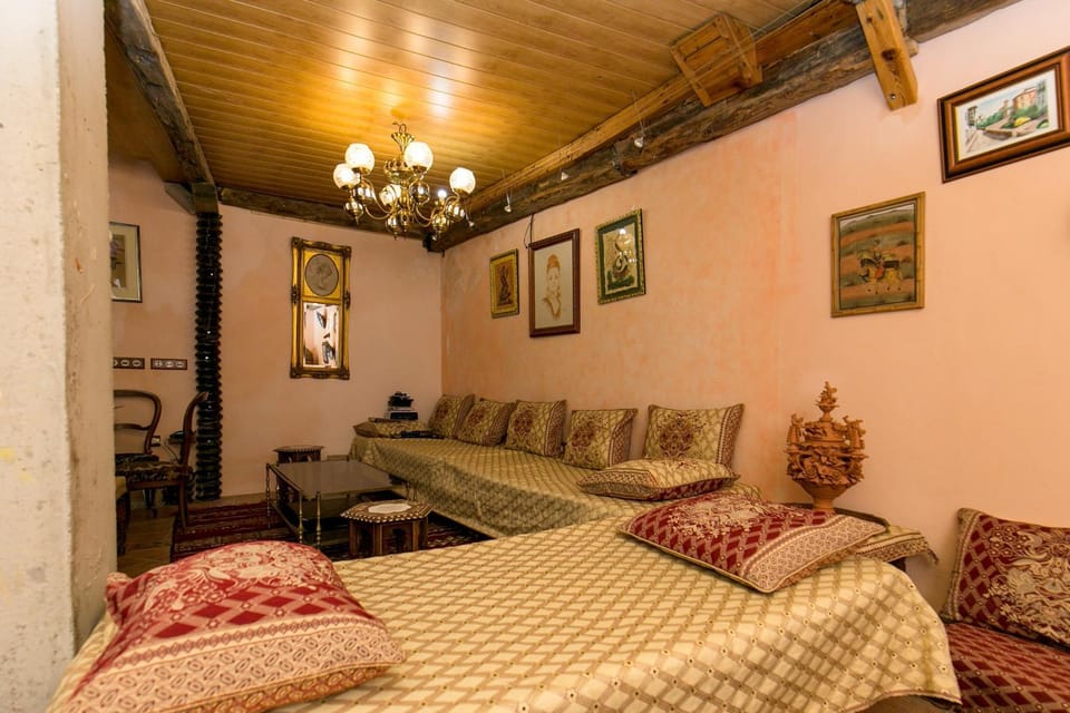 Communal lounge/ TV room, Bed