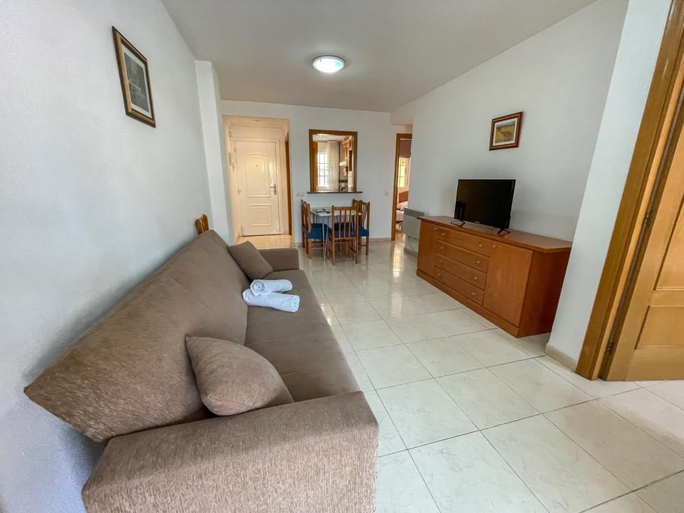 TV and multimedia, Living room, Dining area