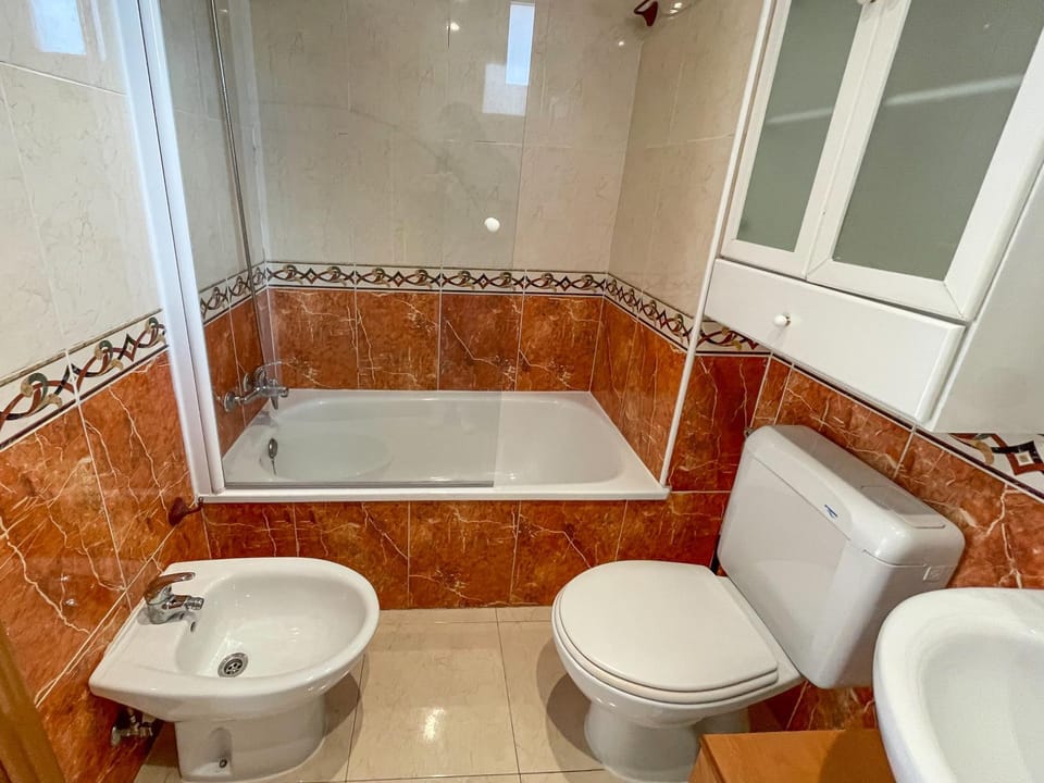 Bathroom, Bath