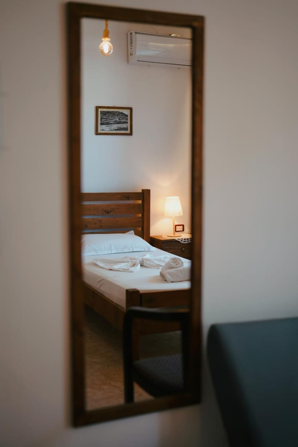 Bed, Photo of the whole room, Bedroom, air conditioner