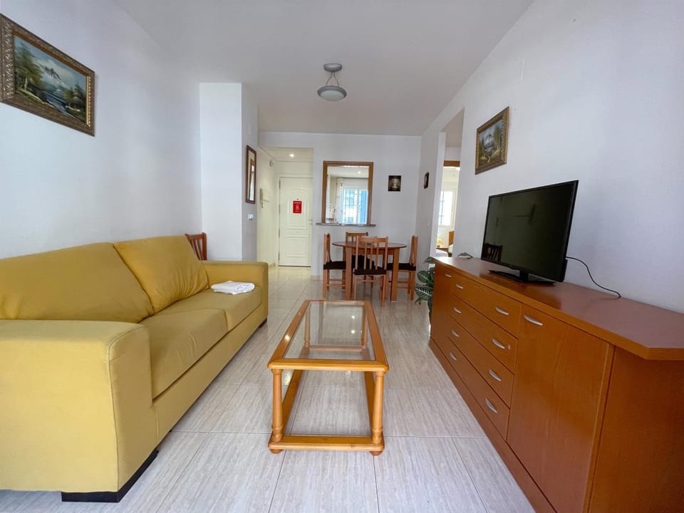 TV and multimedia, Living room, Dining area