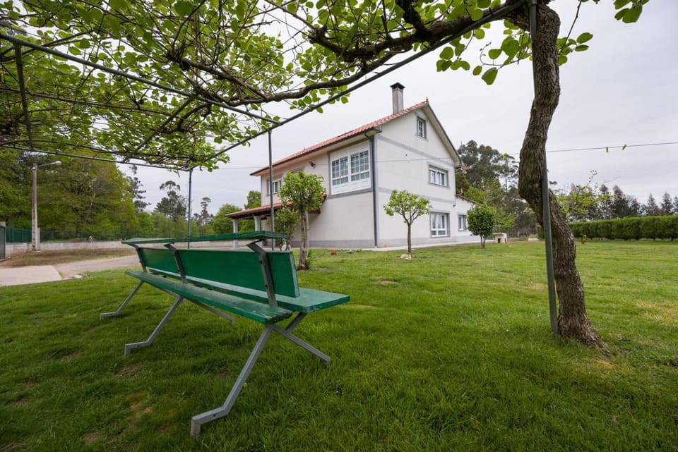 Property building, Facade/entrance, Natural landscape, Garden, Garden view