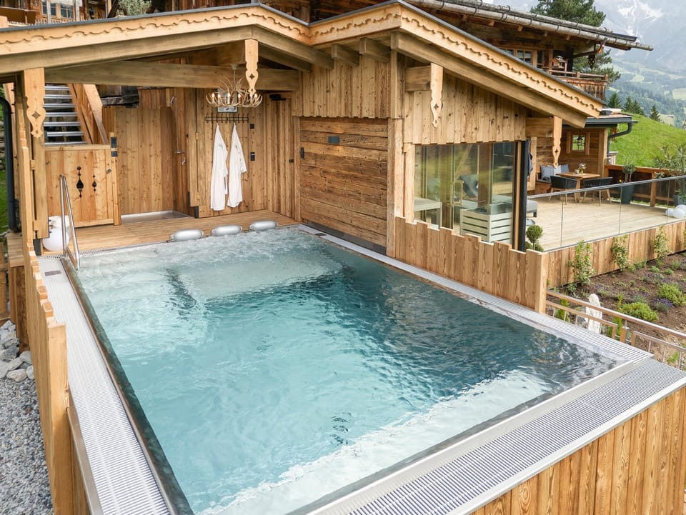 Spa and wellness centre/facilities, Swimming pool