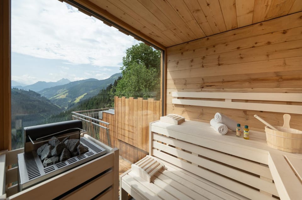 Sauna, Spa and wellness centre/facilities
